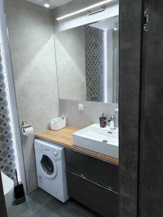 Private Apartment, Aircondition, Hd Tv Pl & De, Wifi, Garage, Fully Equipped, Near Beach Kołobrzeg Buitenkant foto